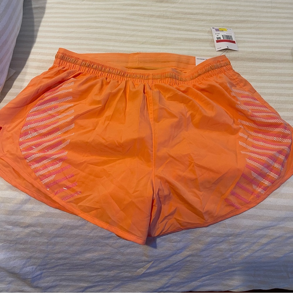 Nike NWT shorts size L